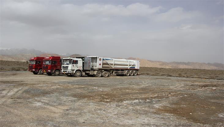 LNG transport vehicle_01 (1).jpg